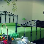 Al Tetto Rosso Casa Nella Natura