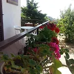 Al Tetto Rosso Casa Nella Natura