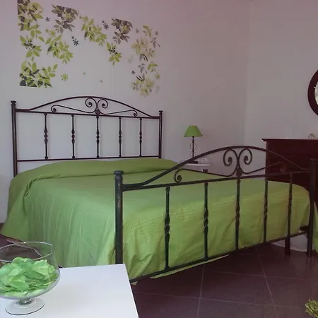 Al Tetto Rosso Casa Nella Natura Bed & Breakfast 3*