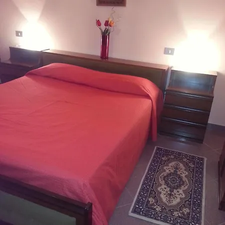 Al Tetto Rosso Casa Nella Natura