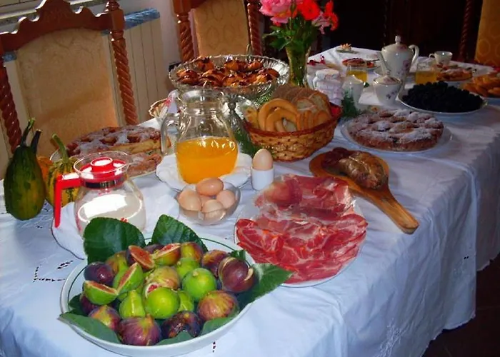 Al Tetto Rosso Casa Nella Natura Alojamento de Acomodação e Pequeno-almoço