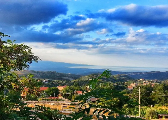 ベッド・アンド・ブレックファスト Al Tetto Rosso Casa Nella Natura